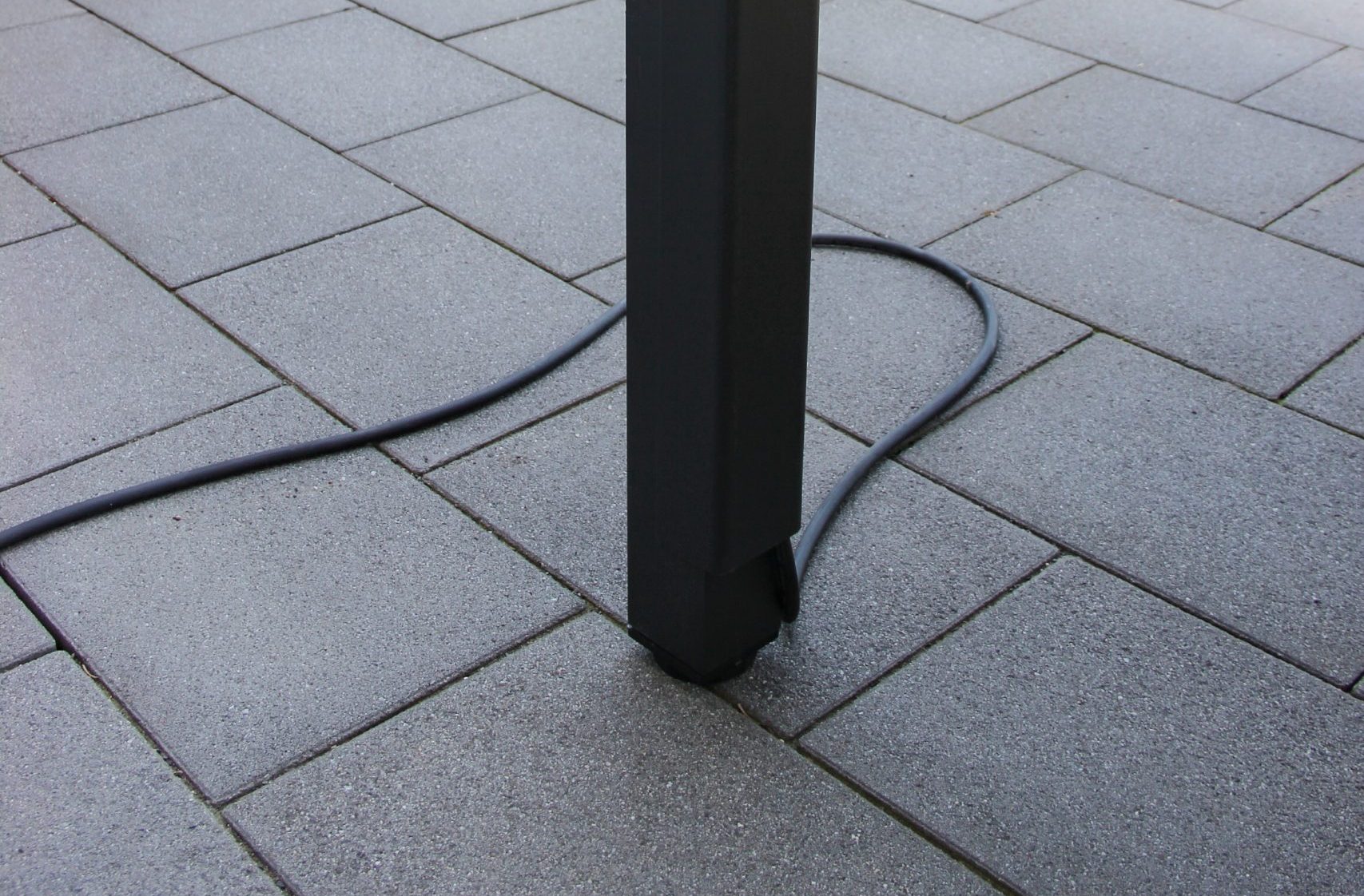 LUMAtable_Kabelfuehrung